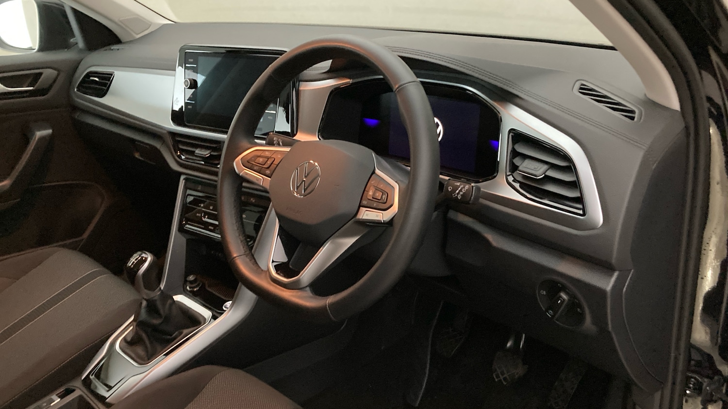 Used Volkswagen T-Roc 2025 for sale - 76863717: Photo 6