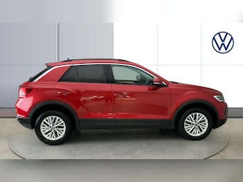 Used Volkswagen T-Roc 2022 for sale - 76694178: Photo