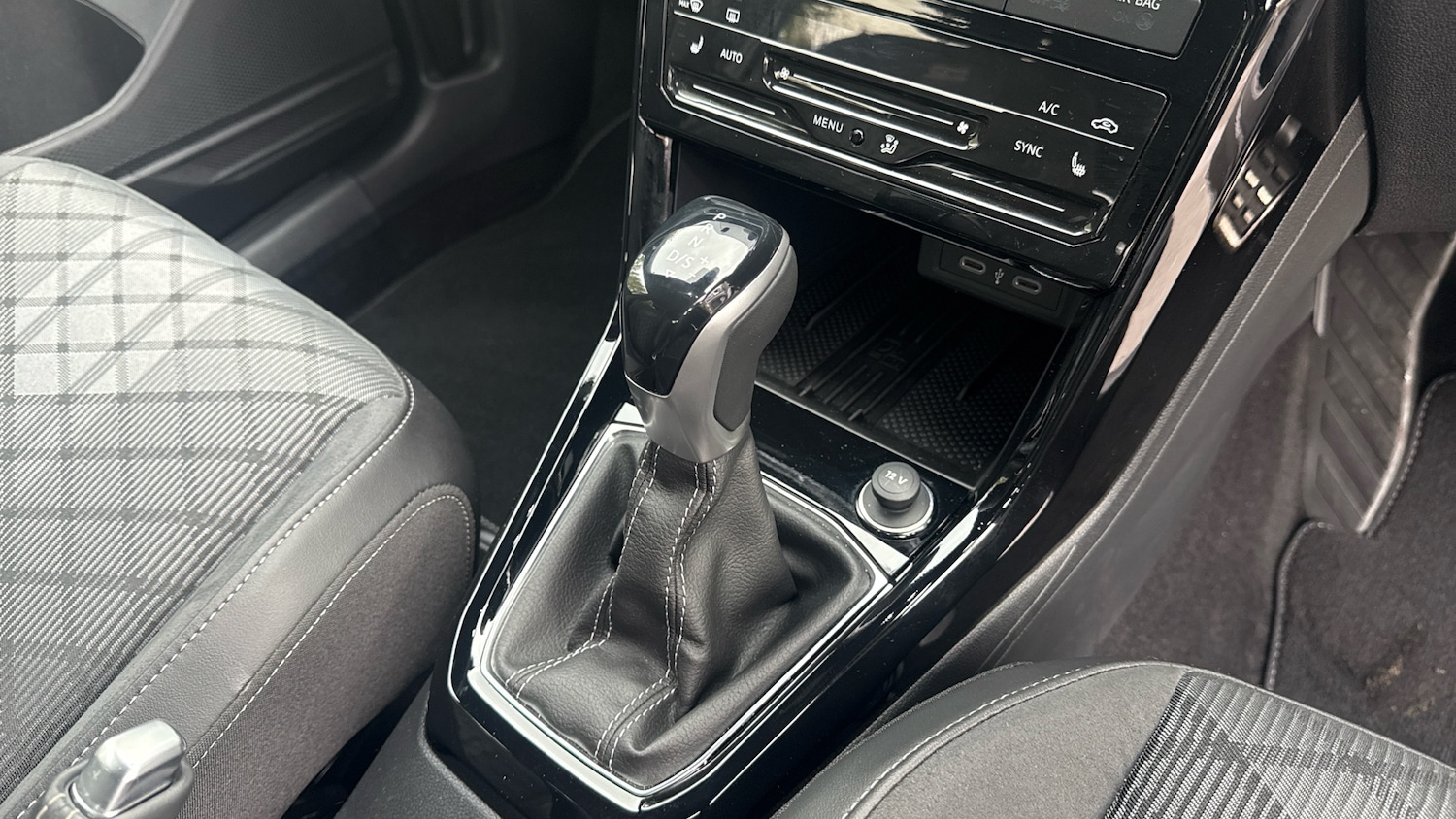 Used Volkswagen T-Cross 2025 for sale - 77323815: Photo 14