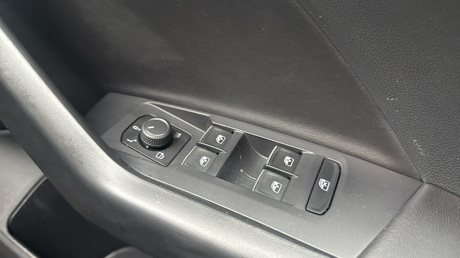 Used Volkswagen T-Cross 2025 for sale - 77323815: Photo 23