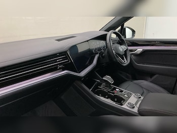 Used Volkswagen Touareg 2023 for sale - 78903790: Photo