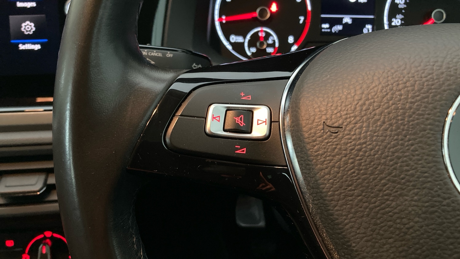 Used Volkswagen Polo 2020 for sale - 76384215: Photo 17