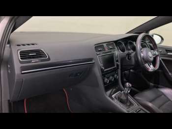 Used Volkswagen Golf 2016 for sale - 75164101: Photo