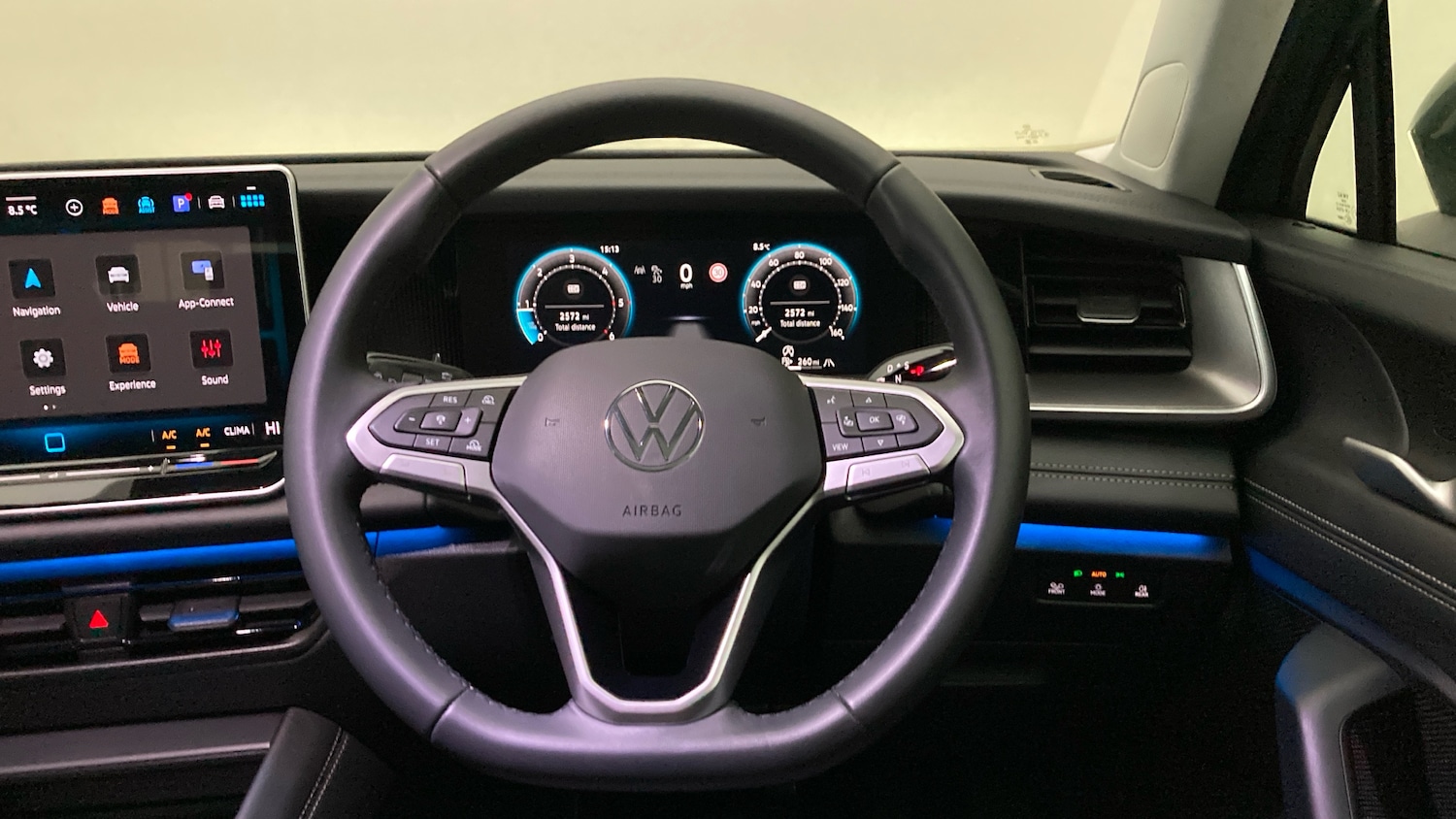 Used Volkswagen Touran 2025 for sale - 77652947: Photo 10