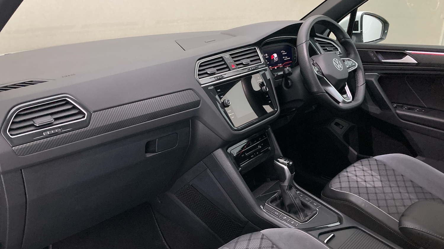 Used Volkswagen Tiguan 2022 for sale - 76779275: Photo 2