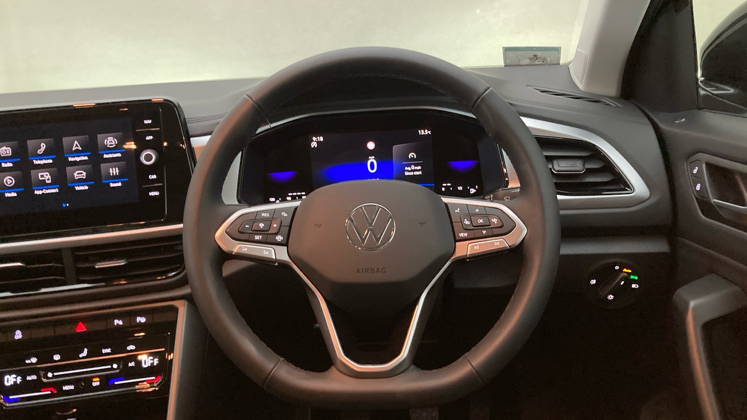 Used Volkswagen T-Roc 2025 for sale - 76234579: Photo 10