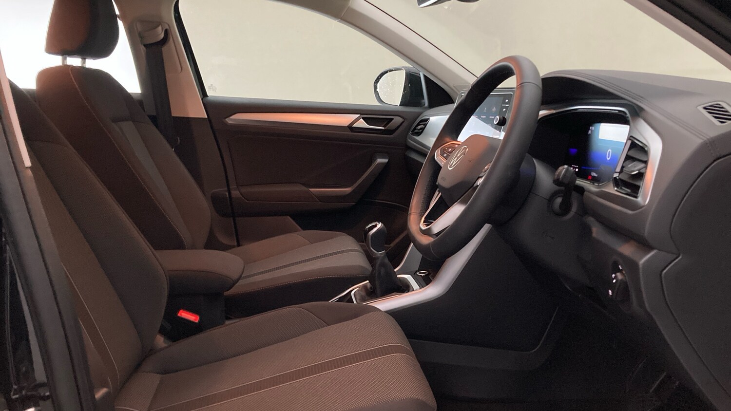 Used Volkswagen T-Roc 2025 for sale - 76234579: Photo 15