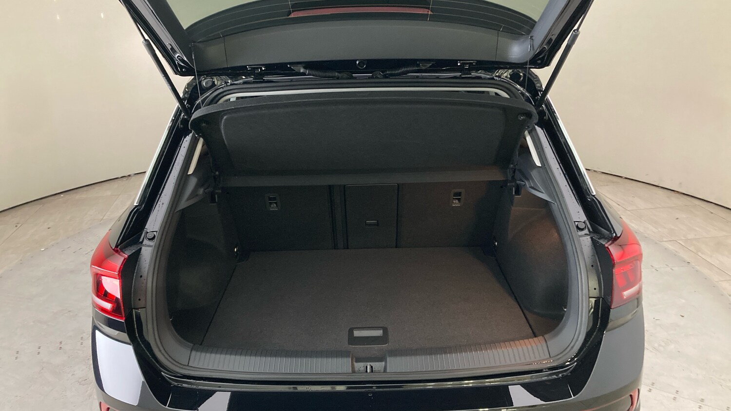 Used Volkswagen T-Roc 2025 for sale - 76234579: Photo 20