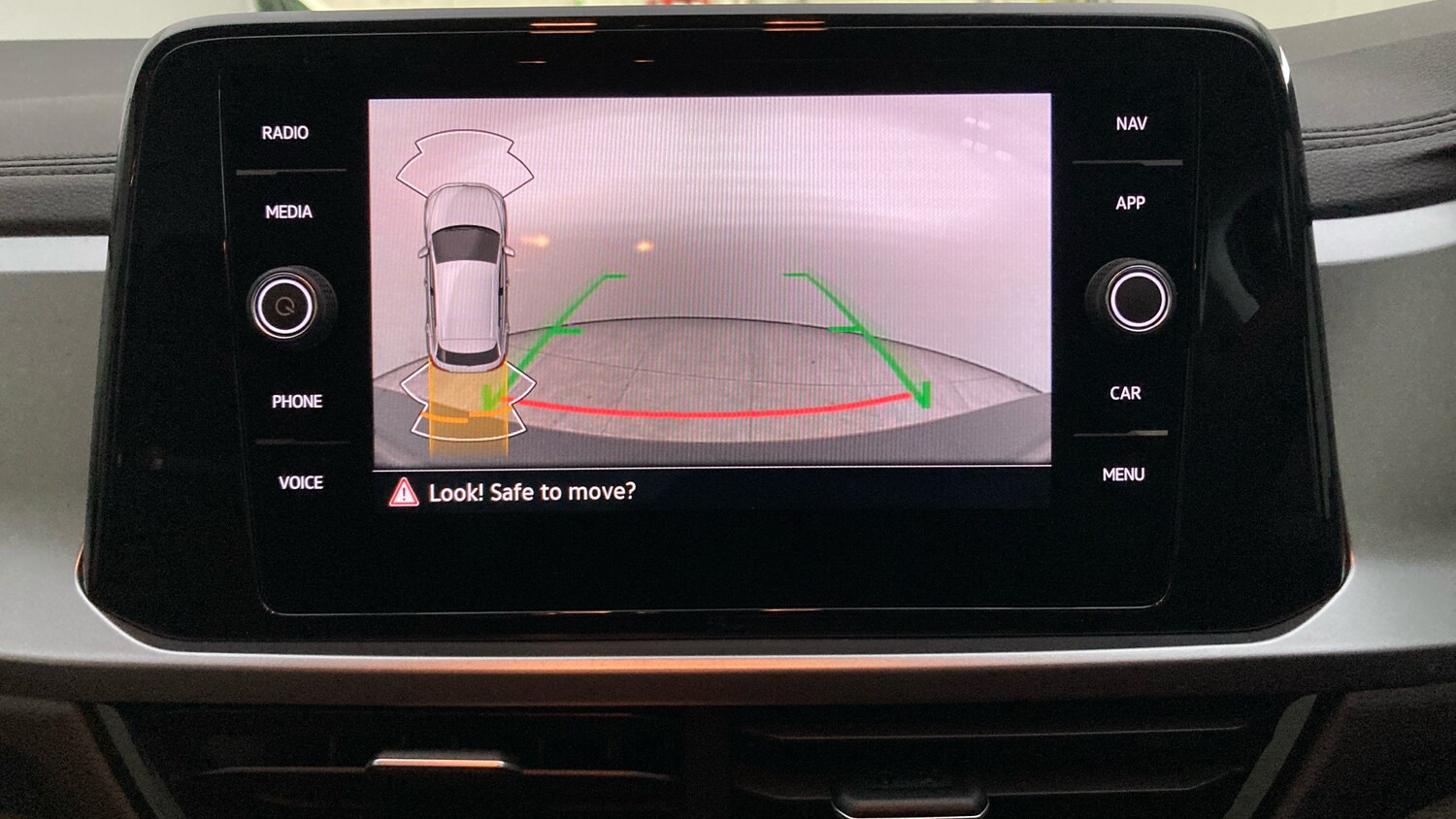 Used Volkswagen T-Roc 2025 for sale - 76234579: Photo 29