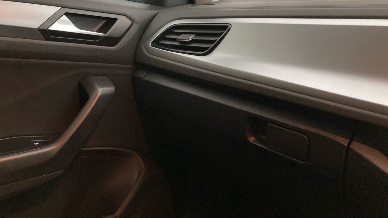 Used Volkswagen T-Roc 2025 for sale - 76234579: Photo 34