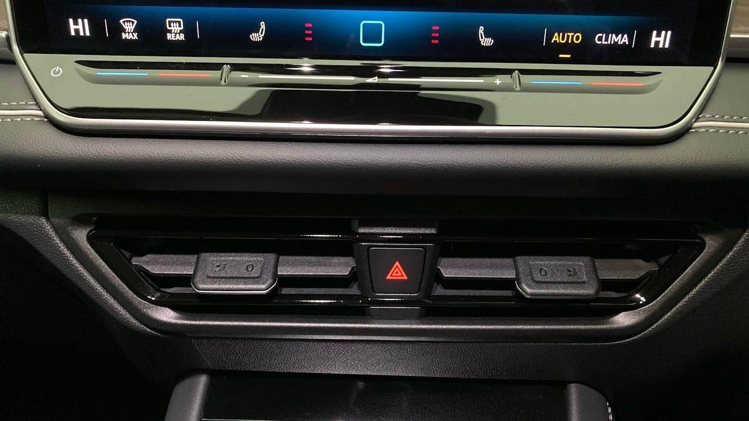 Used Volkswagen Touran 2025 for sale - 77640008: Photo 13