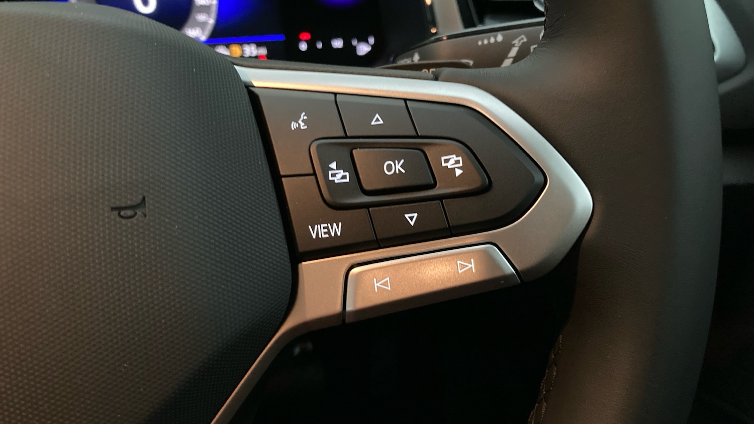 Used Volkswagen T-Roc 2025 for sale - 76796784: Photo 18