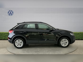 Used Volkswagen T-Roc 2024 for sale - 78820389: Photo