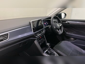 Used Volkswagen T-Roc 2023 for sale - 78859227: Photo