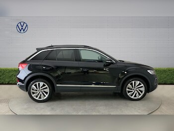 Used Volkswagen T-Roc 2023 for sale - 78859227: Photo