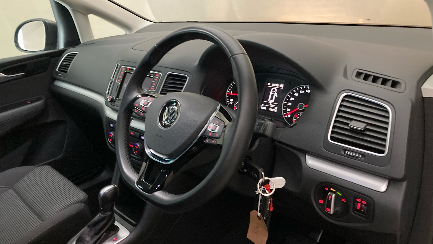 Used Volkswagen Sharan 2020 for sale - 77251046: Photo 6