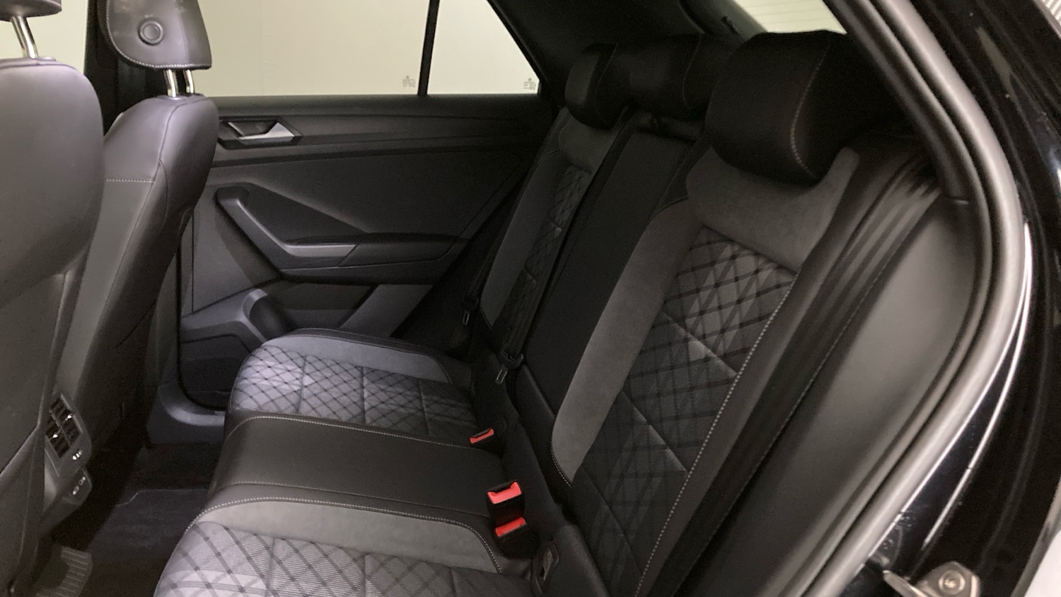 Used Volkswagen T-Roc 2025 for sale - 76554861: Photo 16