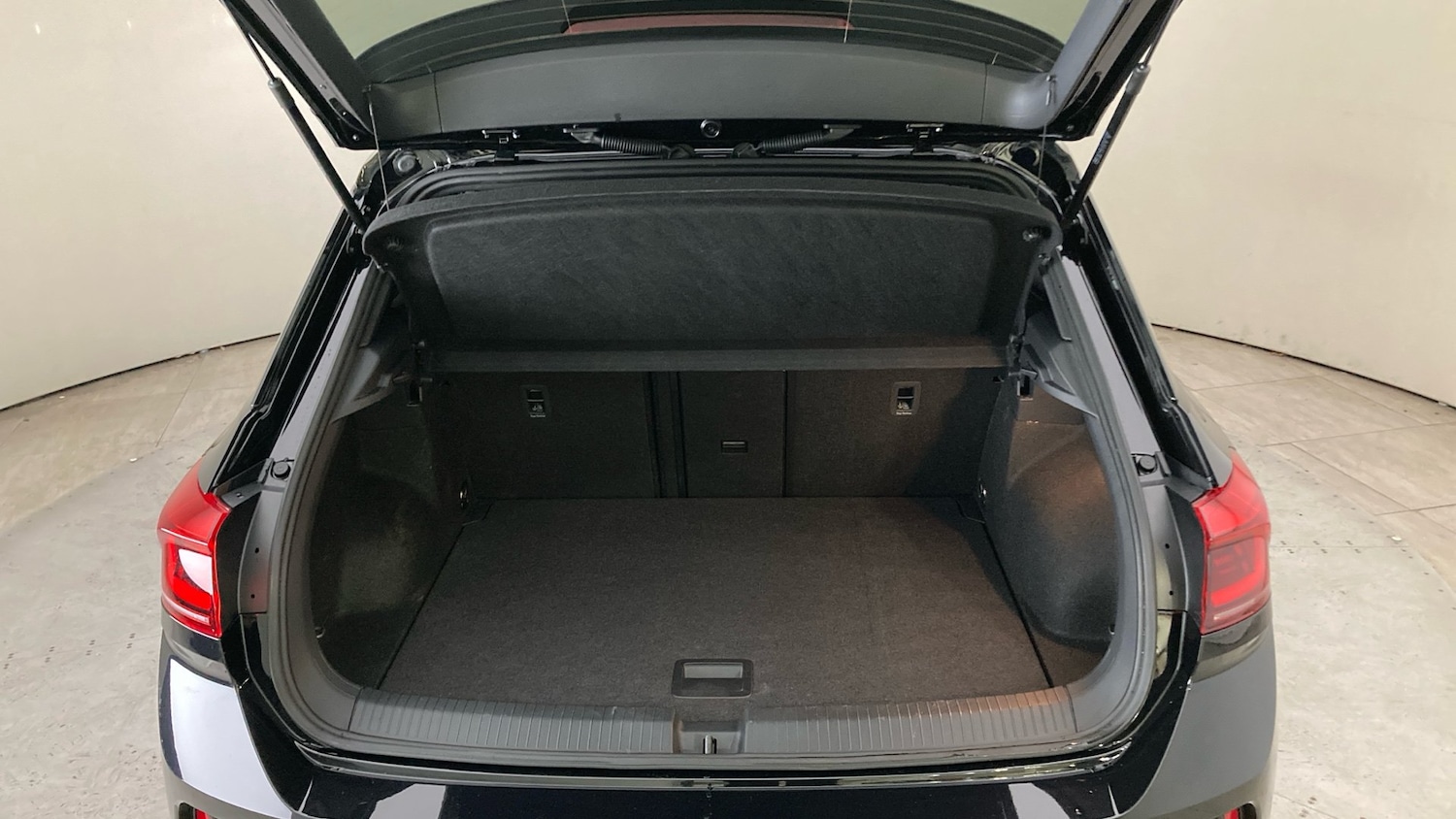 Used Volkswagen T-Roc 2025 for sale - 76554861: Photo 20