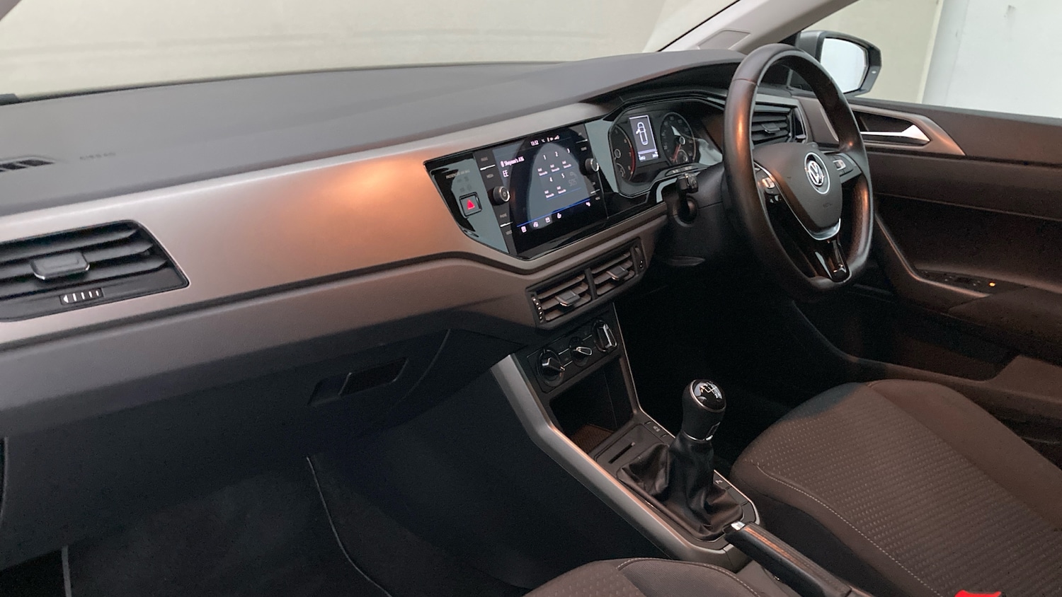 Used Volkswagen Polo 2020 for sale - 76357751: Photo 2