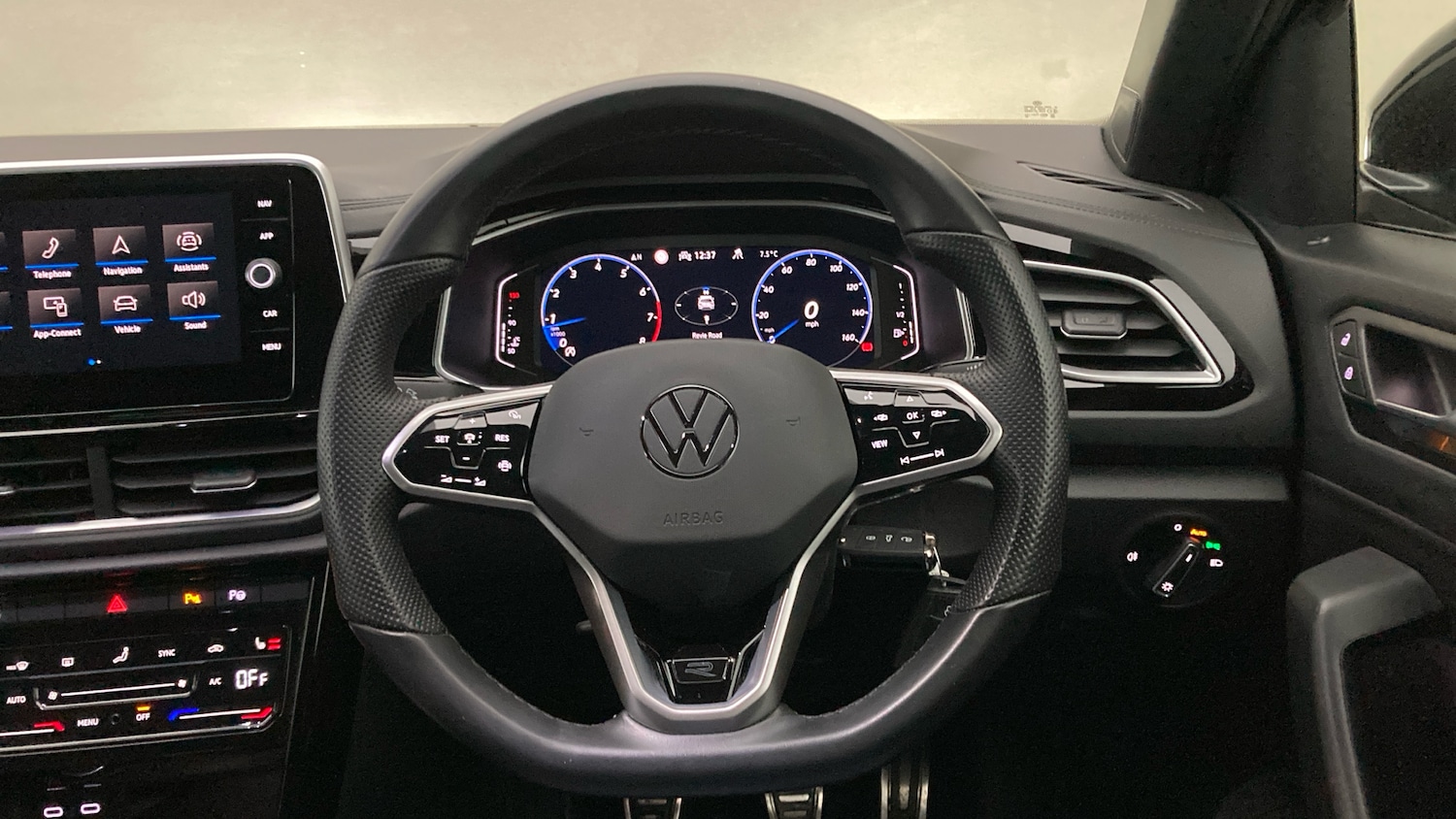 Used Volkswagen T-Roc 2022 for sale - 76734340: Photo 10