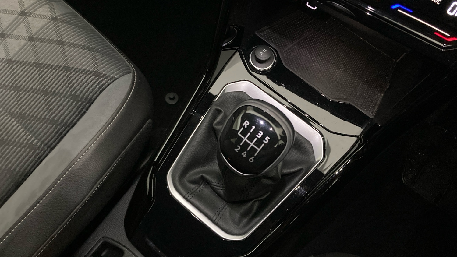 Used Volkswagen T-Roc 2022 for sale - 76734340: Photo 14