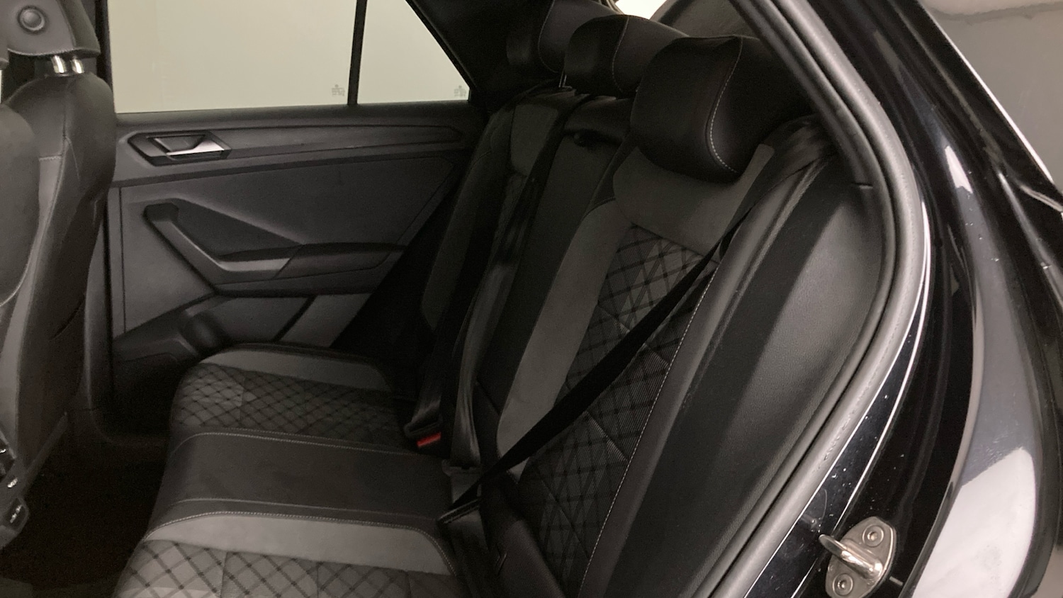 Used Volkswagen T-Roc 2022 for sale - 76734340: Photo 16