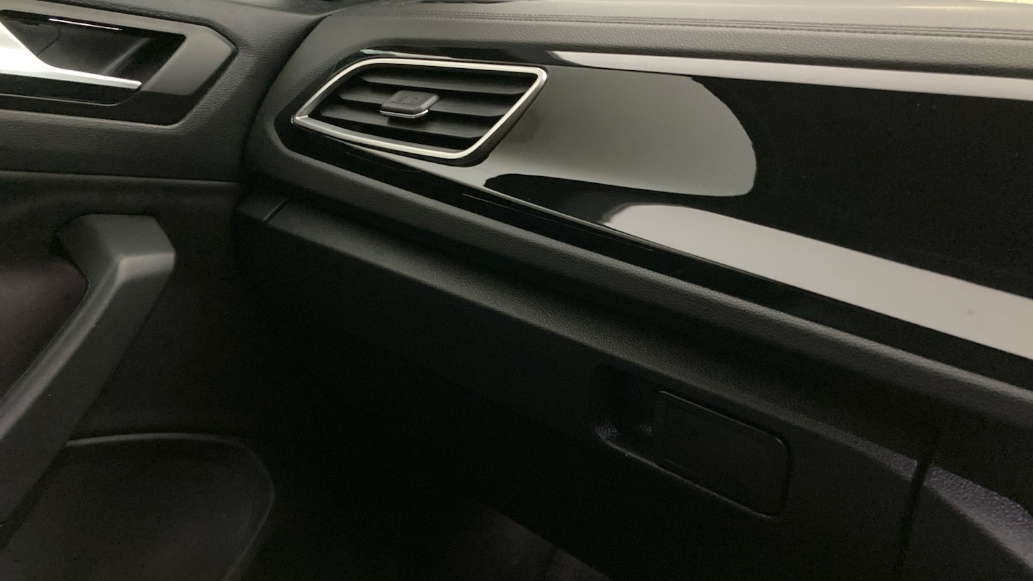 Used Volkswagen T-Roc 2022 for sale - 76734340: Photo 34