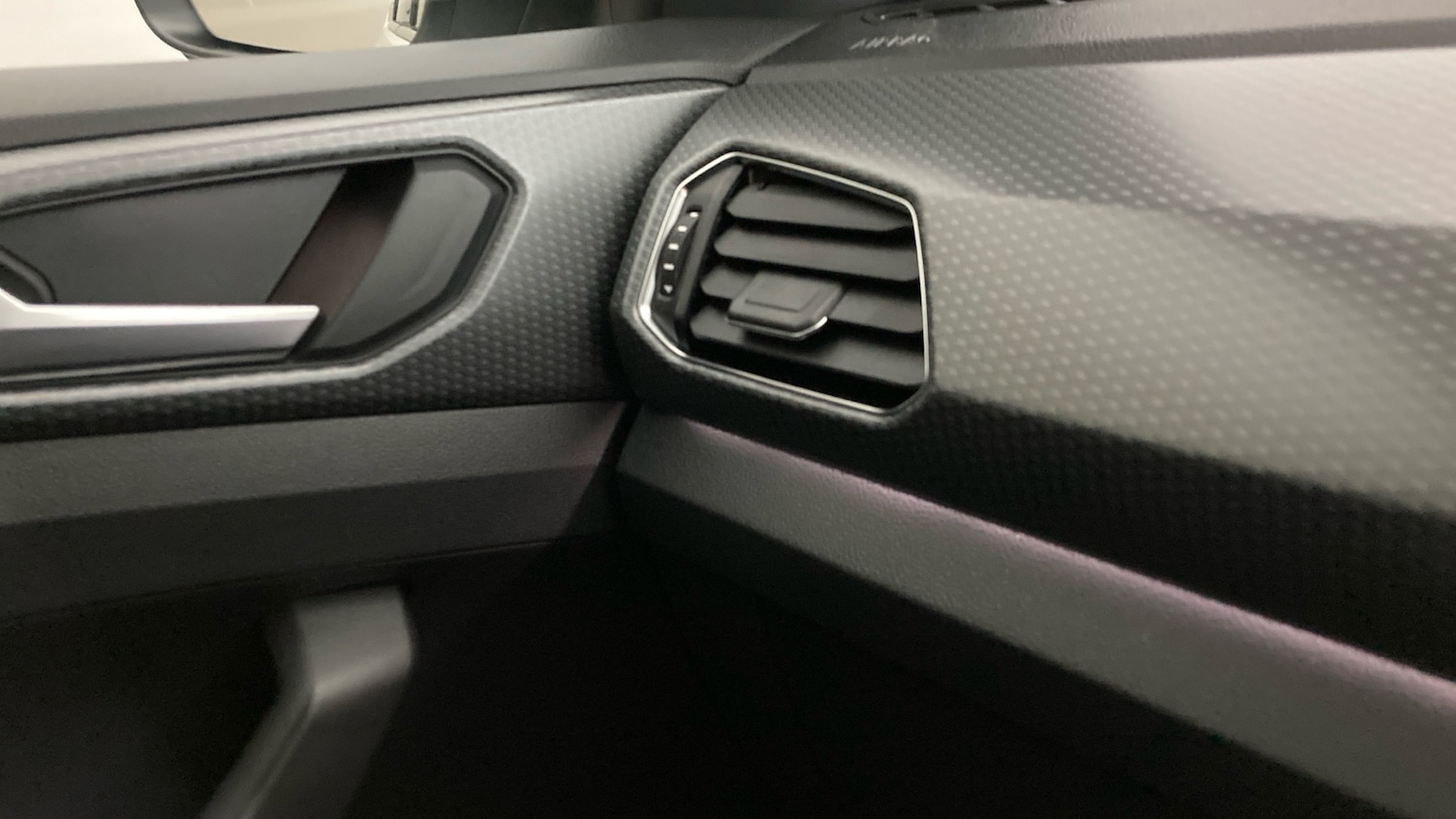 Used Volkswagen T-Cross 2023 for sale - 77779028: Photo 28