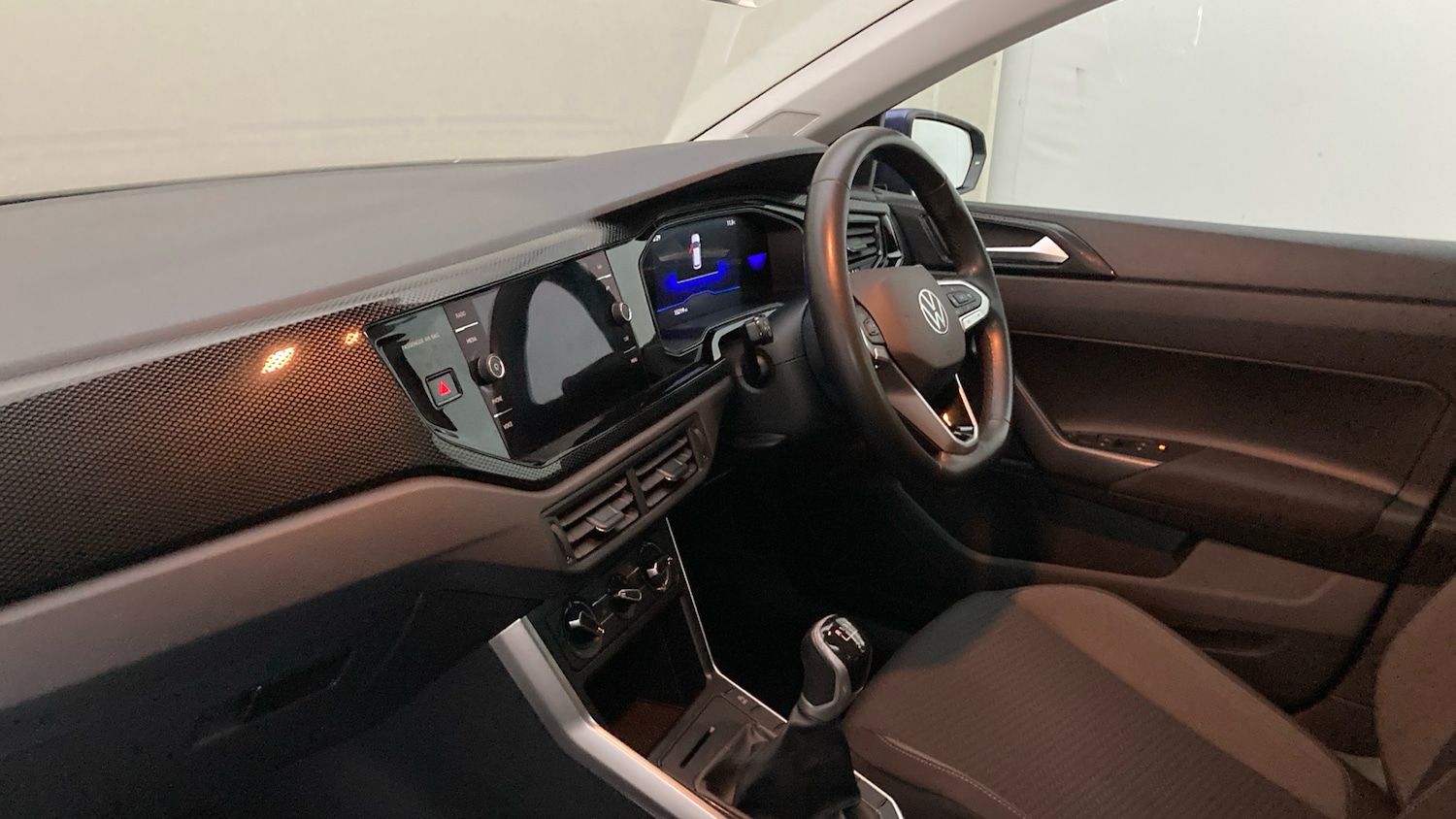 Used Volkswagen Polo 2023 for sale - 78149837: Photo 2