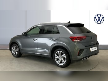 Used Volkswagen T-Roc 2024 for sale - 76022839: Photo