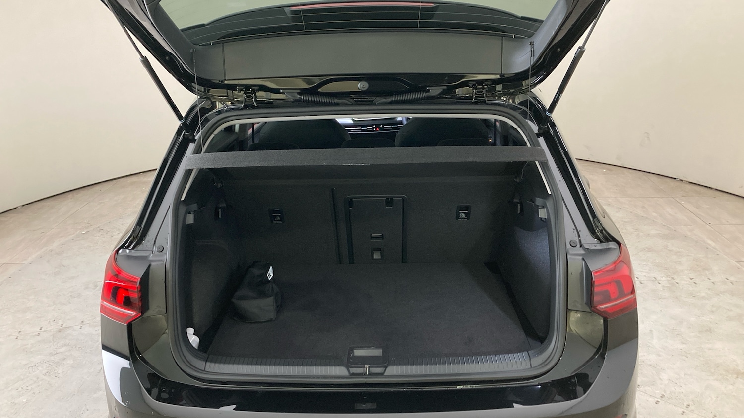 Used Volkswagen Golf 2024 for sale - 77431589: Photo 20