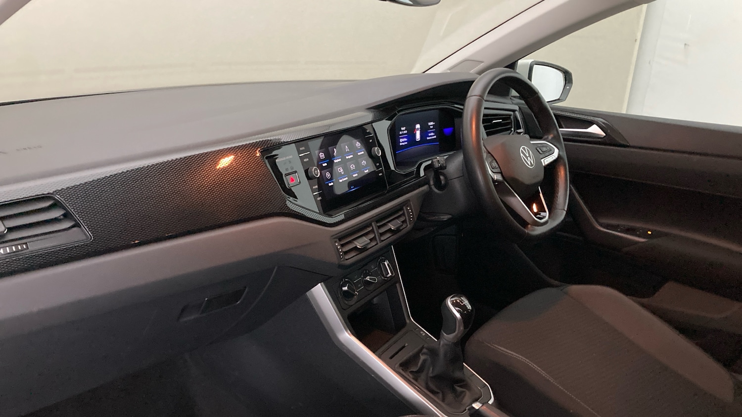 Used Volkswagen Polo 2021 for sale - 76719203: Photo 2