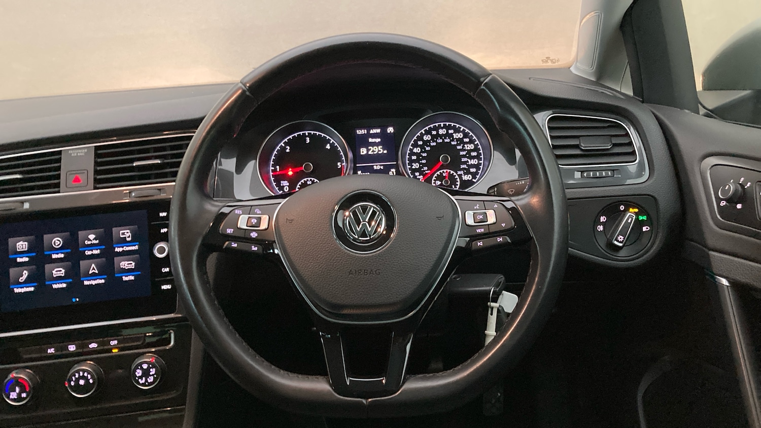 Used Volkswagen Golf 2019 for sale - 77365095: Photo 10