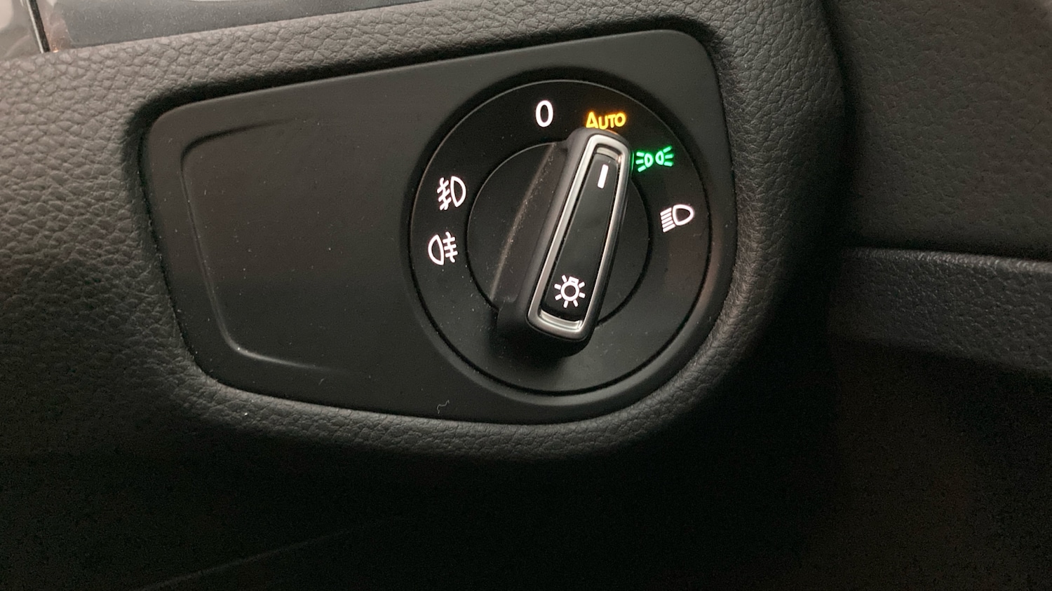 Used Volkswagen Golf 2019 for sale - 77365095: Photo 29