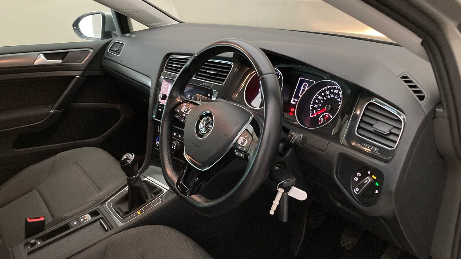 Used Volkswagen Golf 2019 for sale - 77365095: Photo 6