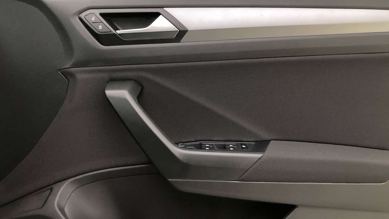 Used Volkswagen T-Roc 2023 for sale - 76526039: Photo 19