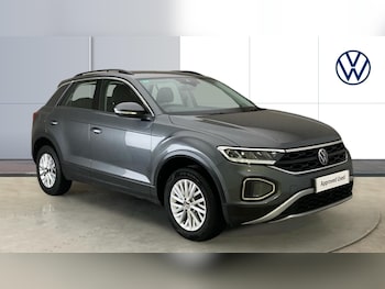 Used Volkswagen T-Roc 2023 for sale - 76526039: Photo