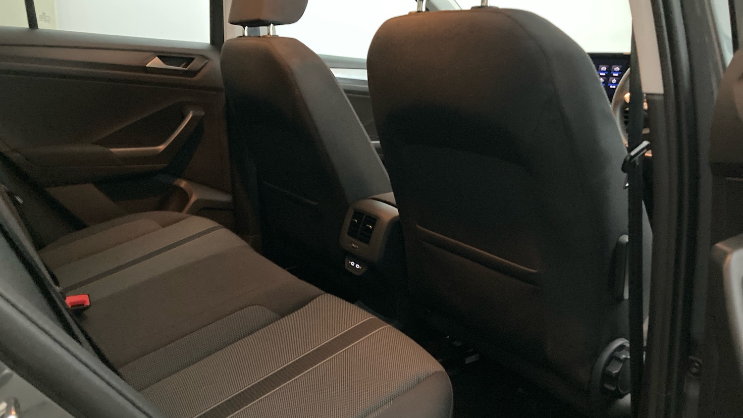 Used Volkswagen T-Roc 2023 for sale - 76526039: Photo 33