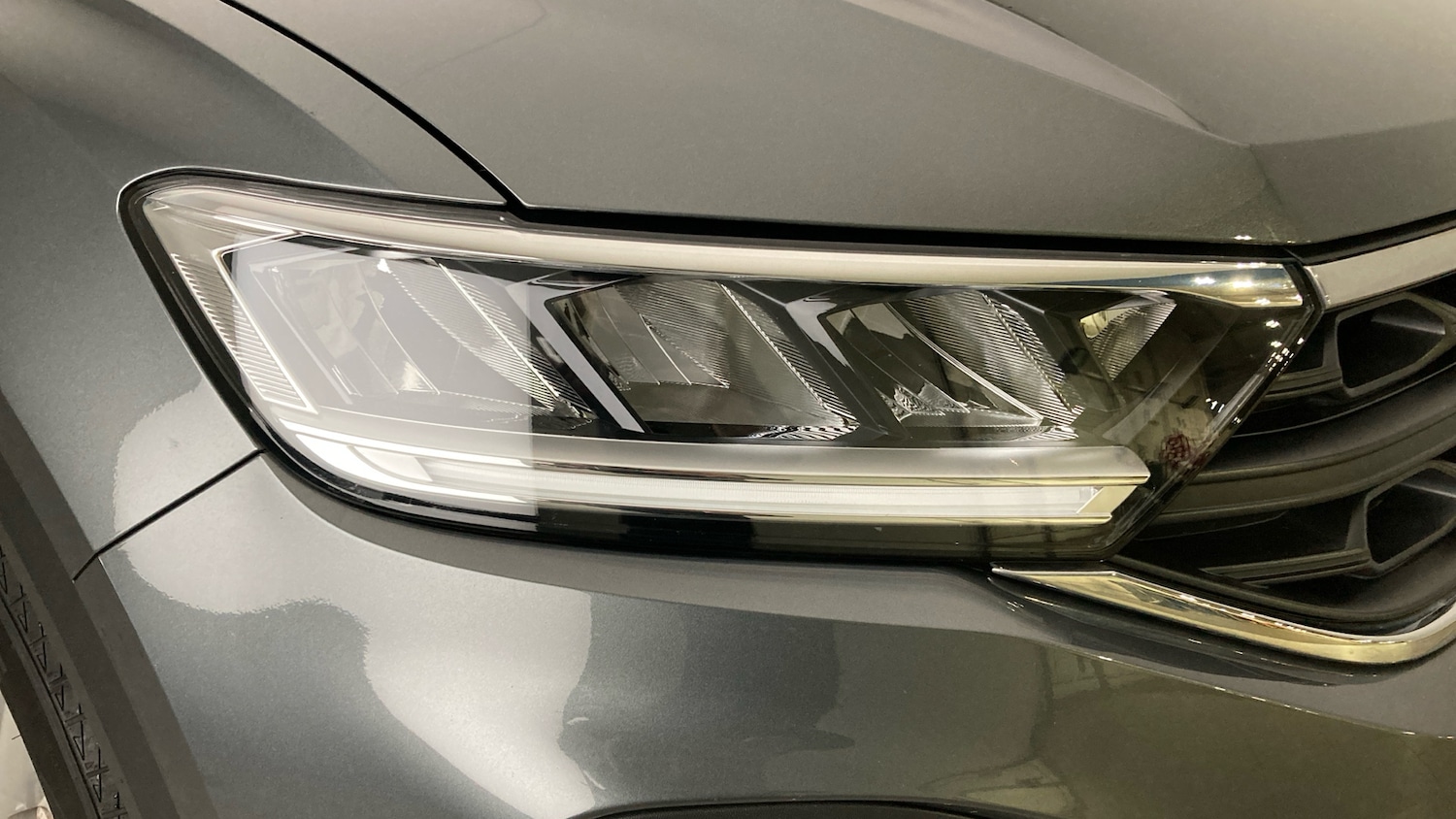 Used Volkswagen T-Roc 2023 for sale - 76526039: Photo 34