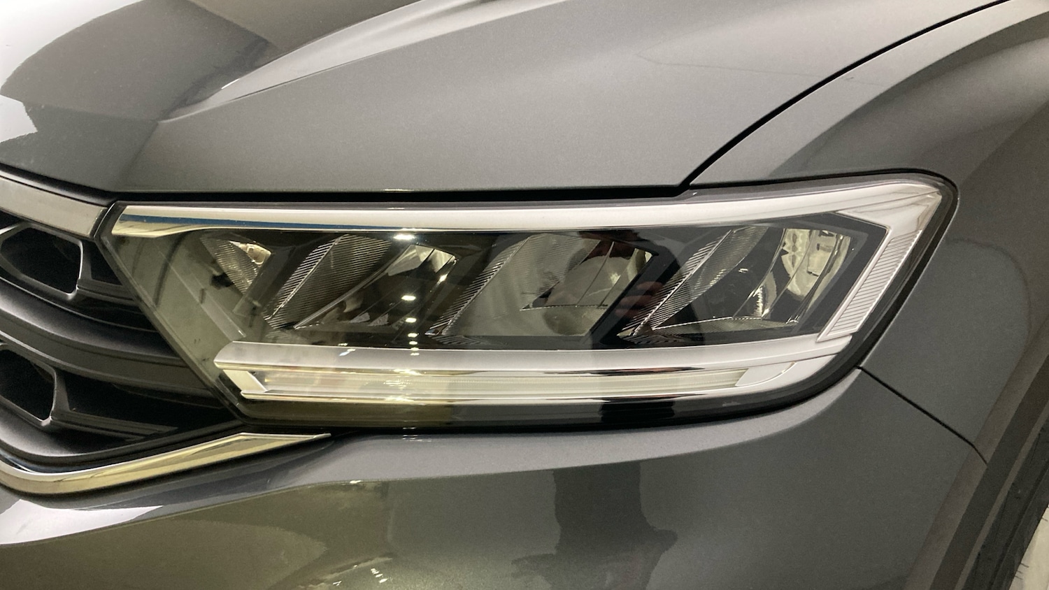 Used Volkswagen T-Roc 2023 for sale - 76526039: Photo 35