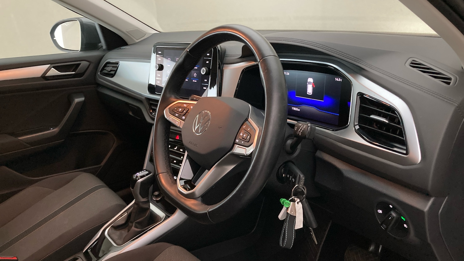 Used Volkswagen T-Roc 2023 for sale - 76526039: Photo 6