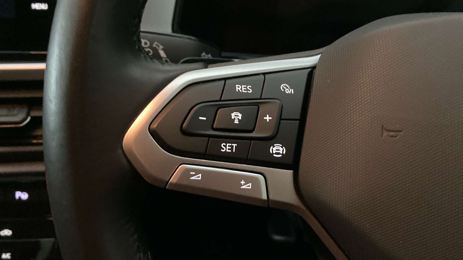 Used Volkswagen T-Roc 2023 for sale - 77431076: Photo 17