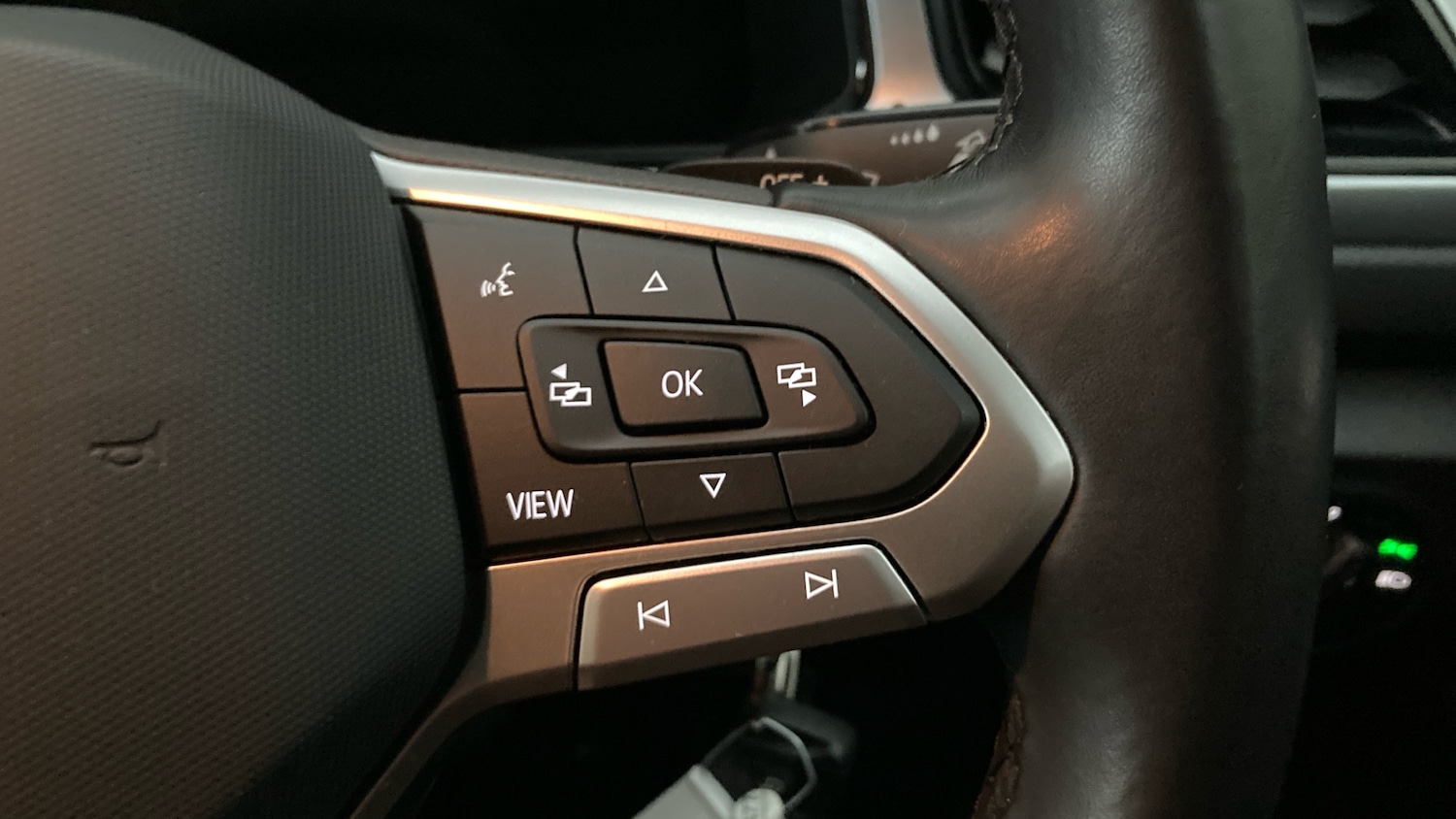 Used Volkswagen T-Roc 2023 for sale - 77431076: Photo 18