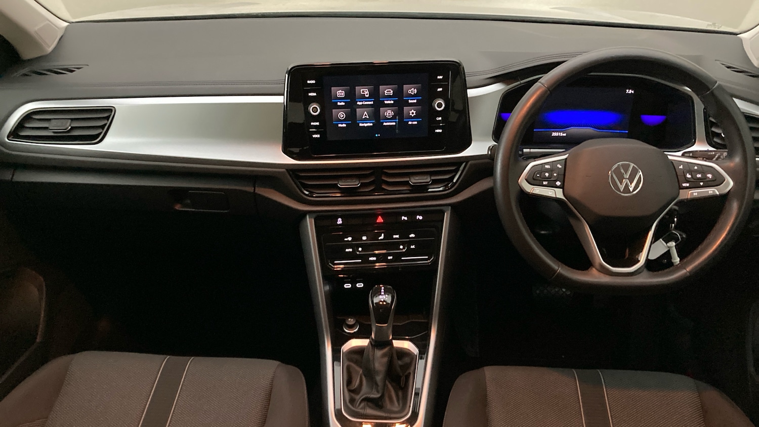 Used Volkswagen T-Roc 2023 for sale - 77431076: Photo 9