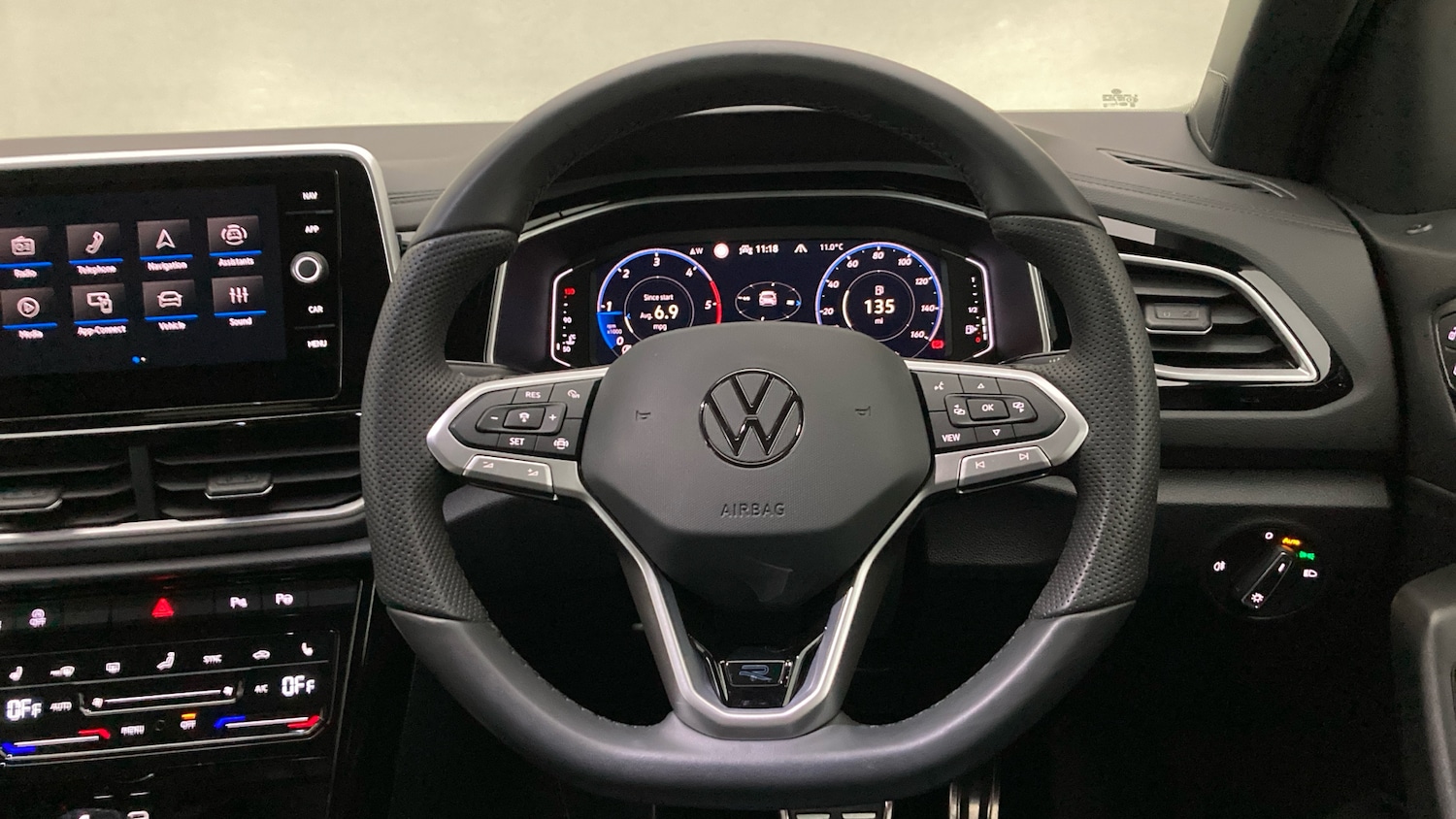 Used Volkswagen T-Roc 2025 for sale - 77687364: Photo 10