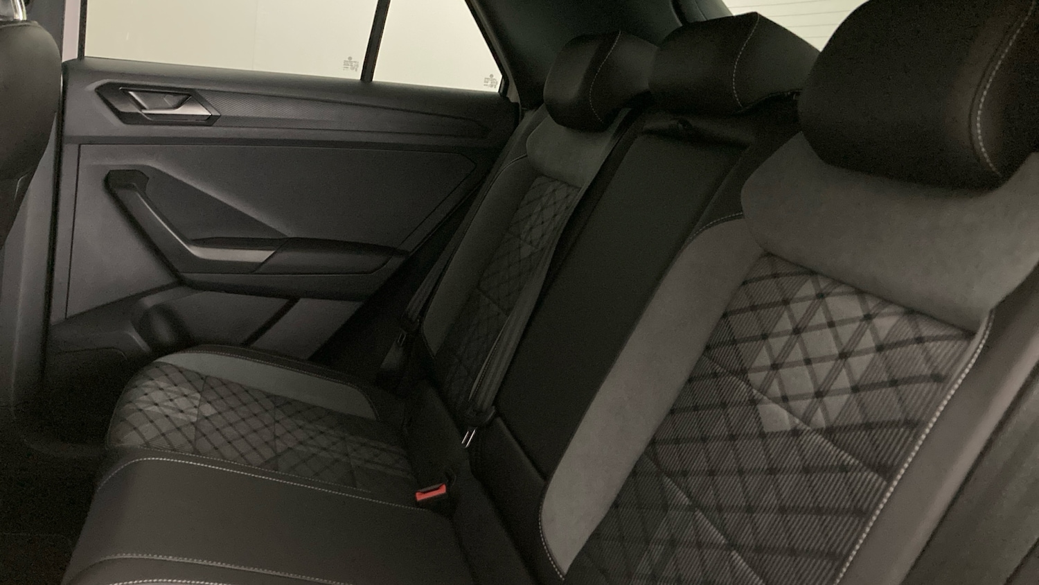 Used Volkswagen T-Roc 2025 for sale - 77687364: Photo 16