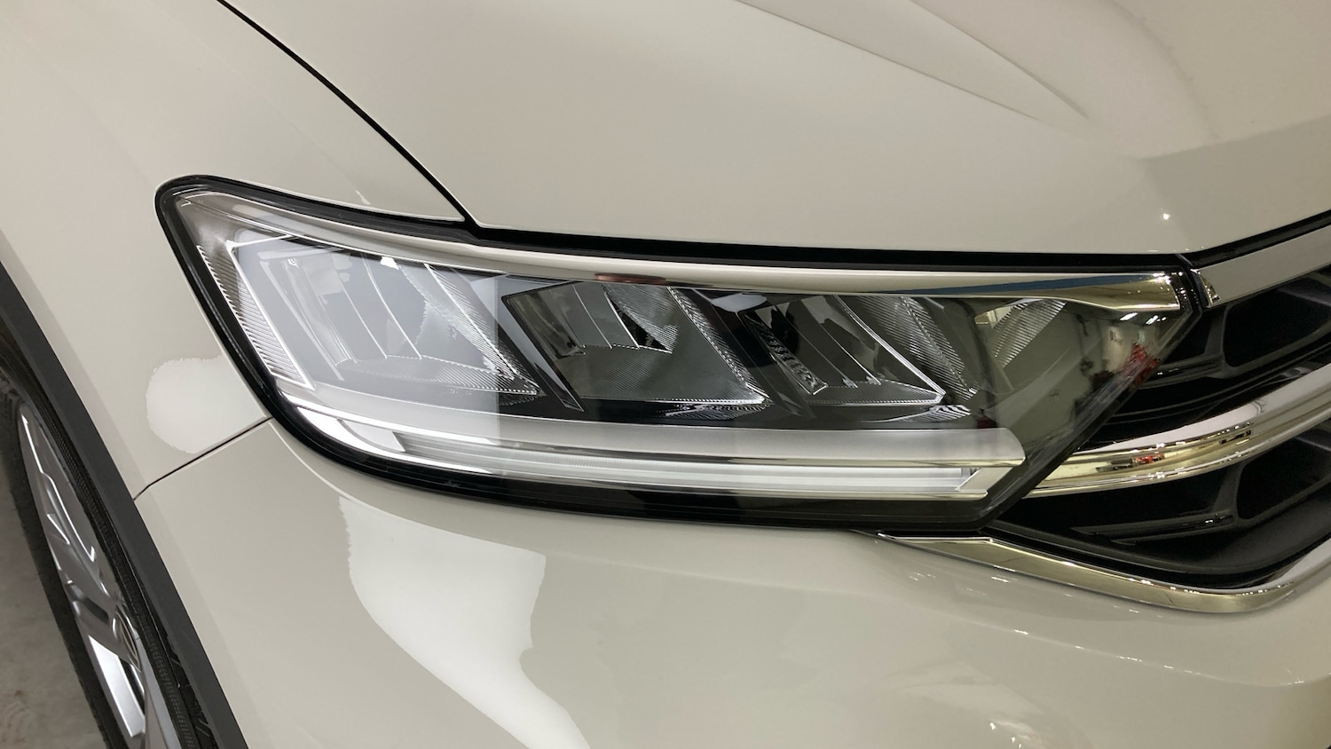 Used Volkswagen T-Roc 2025 for sale - 77687364: Photo 35