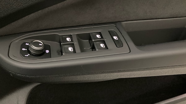 Used Volkswagen Golf 2023 for sale - 76220682: Photo 32