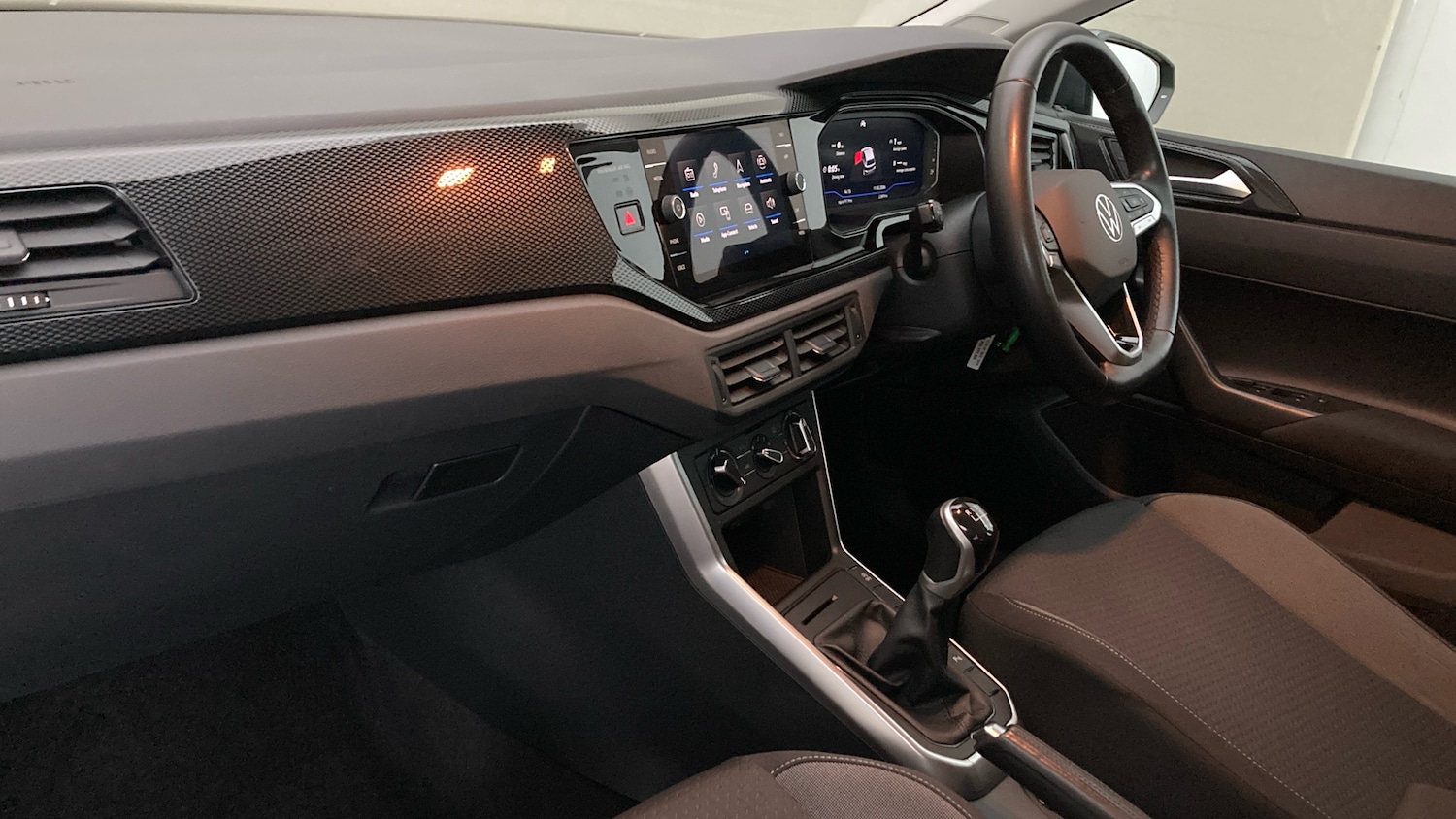 Used Volkswagen Polo 2022 for sale - 77603617: Photo 2