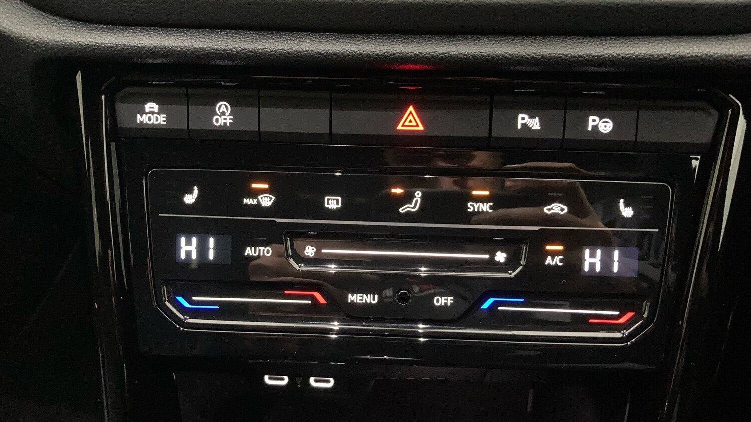 Used Volkswagen T-Roc 2025 for sale - 77516310: Photo 13